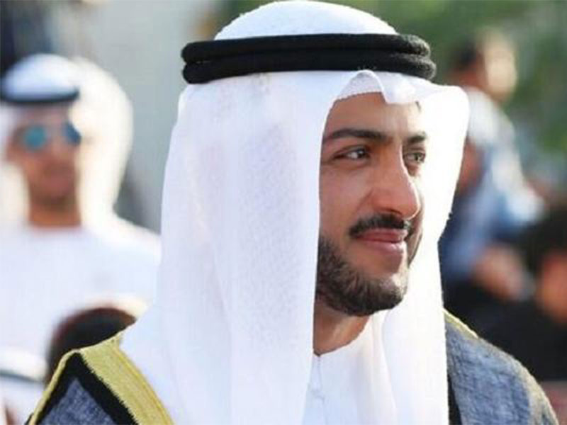 بالفيديو: لقطة أبكت الجميع... هذا ما فعله حاكم الشارقة خلال تشييع جثمان نجله